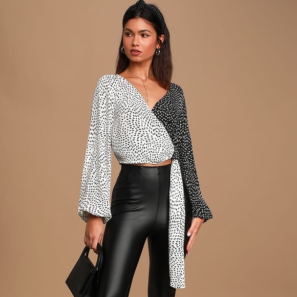 Black and White Top - Picture 2 of 6